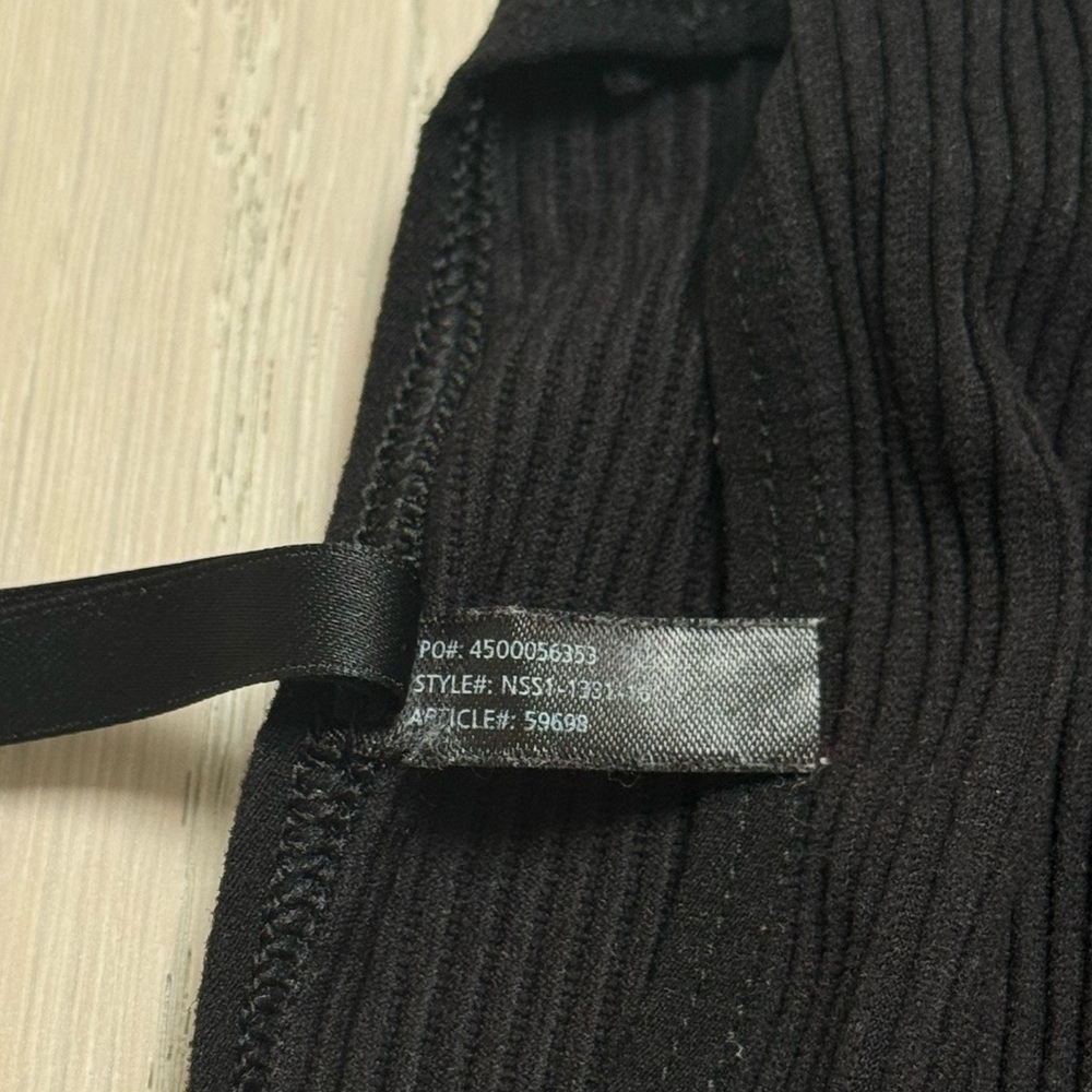 Babaton Black Ribbed Sleeveless Mock Neck Tank Top Size Small - Picture 4 of 4